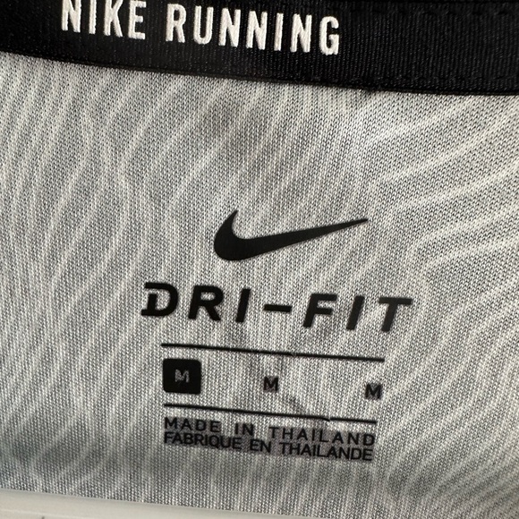 Nike Women's Short Sleeve Black and White Tee - Picture 4 of 5